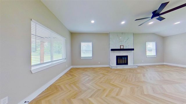 423 Fm 2377, Red Oak, TX 75154