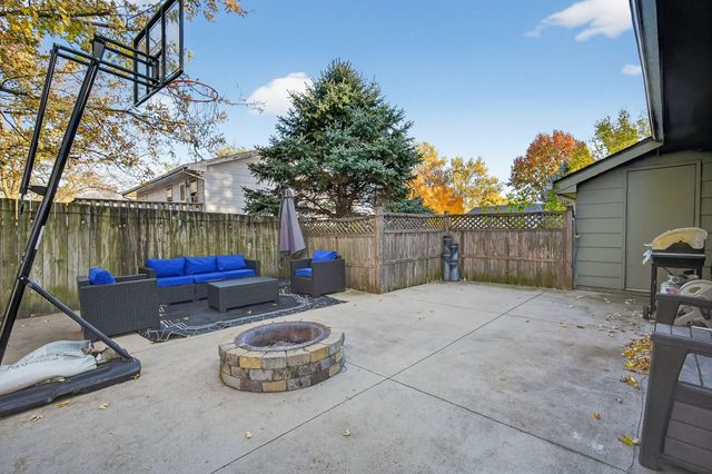 1014 Casady Drive, Norwalk, IA 50211