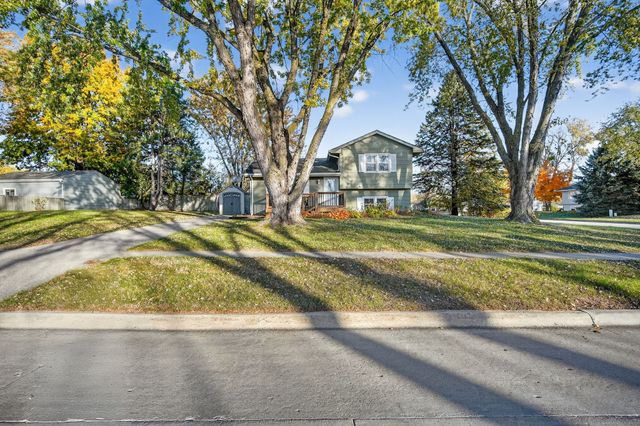 1014 Casady Drive, Norwalk, IA 50211