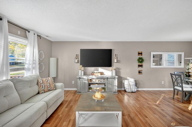 1014 Casady Drive, Norwalk, IA 50211