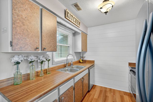 1014 Casady Drive, Norwalk, IA 50211