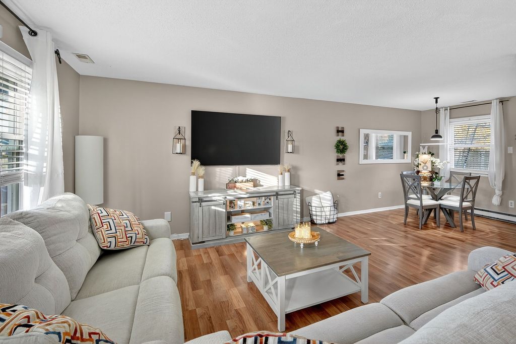 1014 Casady Drive, Norwalk, IA 50211