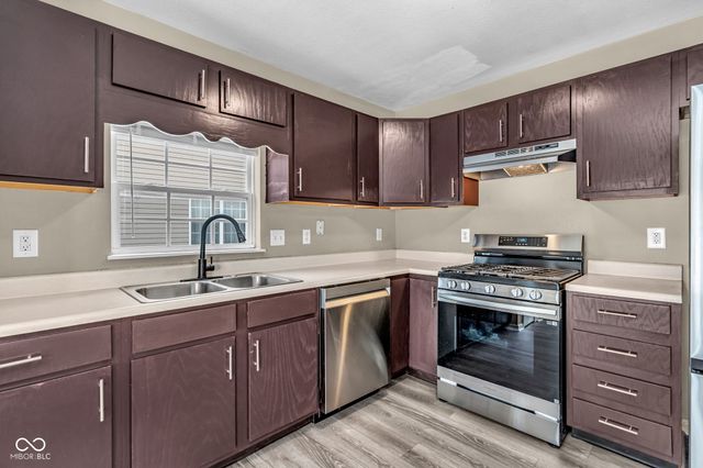 6128 Trillium Woods Court, Indianapolis, IN 46221