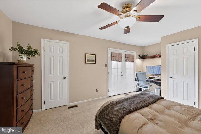 46 RAMPART DR, Chesterbrook, PA 19087