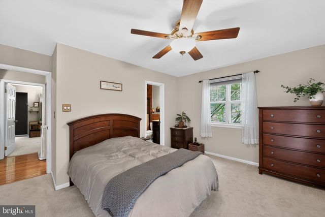 46 RAMPART DR, Chesterbrook, PA 19087