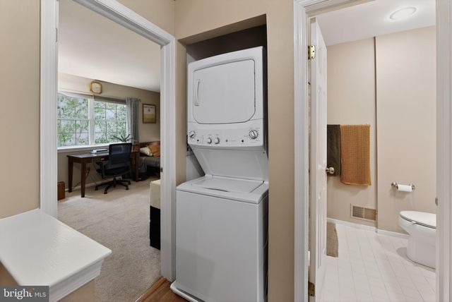 46 RAMPART DR, Chesterbrook, PA 19087
