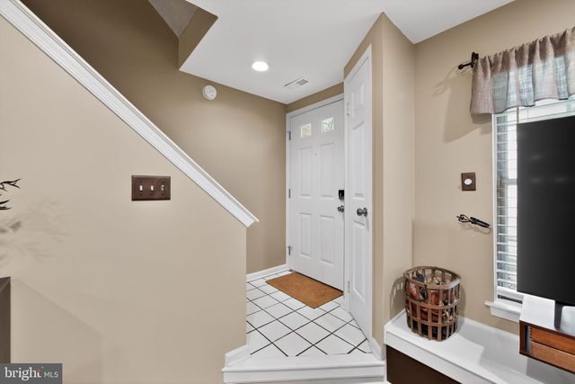 46 RAMPART DR, Chesterbrook, PA 19087