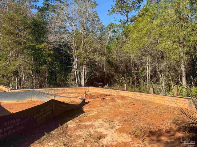 5216 Crystal Creek Dr, Pace, FL 32571