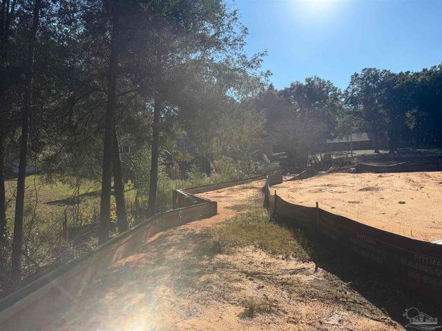 5216 Crystal Creek Dr, Pace, FL 32571