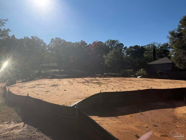 5216 Crystal Creek Dr, Pace, FL 32571