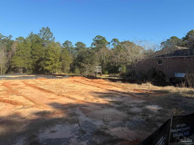 5216 Crystal Creek Dr, Pace, FL 32571