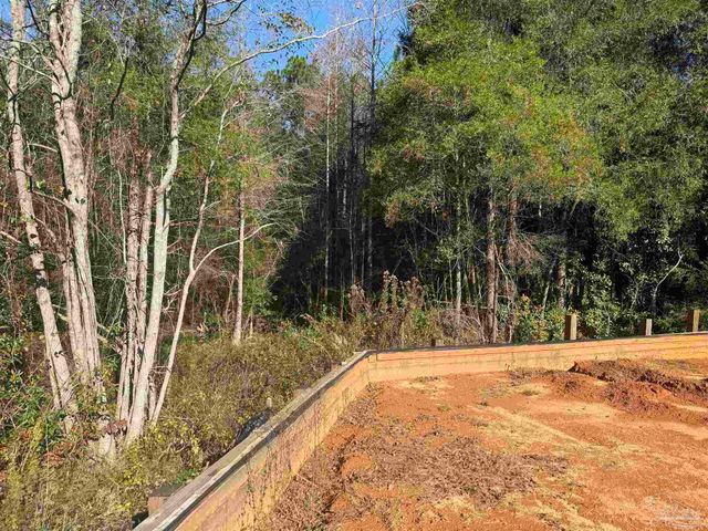 5216 Crystal Creek Dr, Pace, FL 32571