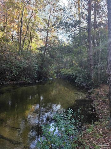 5216 Crystal Creek Dr, Pace, FL 32571