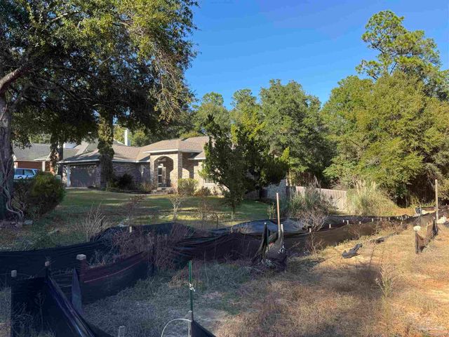 5216 Crystal Creek Dr, Pace, FL 32571