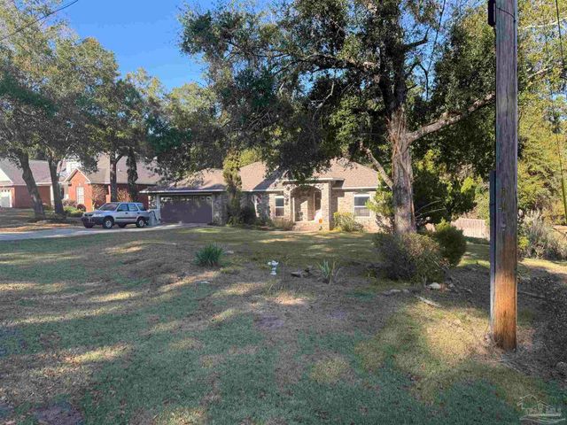 5216 Crystal Creek Dr, Pace, FL 32571