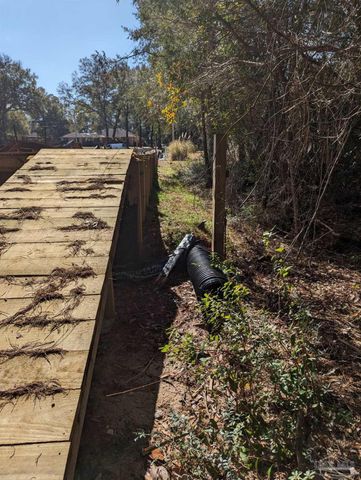 5216 Crystal Creek Dr, Pace, FL 32571