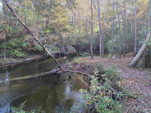 5216 Crystal Creek Dr, Pace, FL 32571