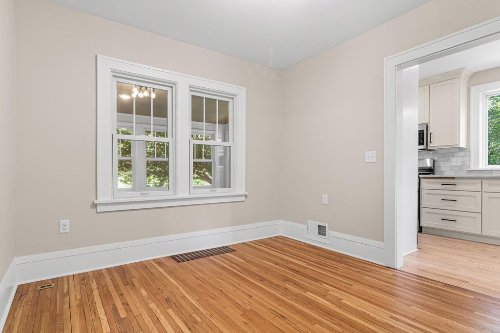 902 Hunt Place, Saint Paul, MN 55114 — photo 5