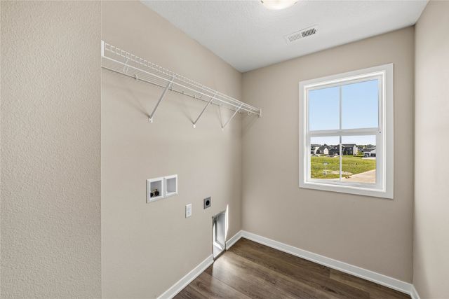 6502 NE Kendall Avenue, Pleasant Hill, IA 50327