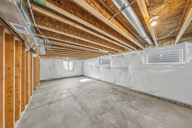 6502 NE Kendall Avenue, Pleasant Hill, IA 50327