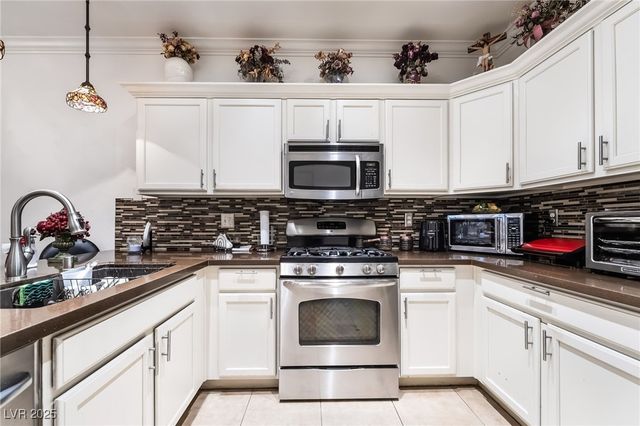 2100 Gravel Hill Street 103, Las Vegas, NV 89117