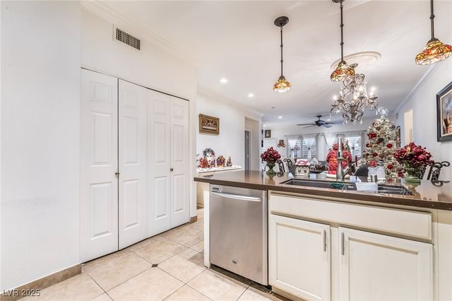 2100 Gravel Hill Street 103, Las Vegas, NV 89117