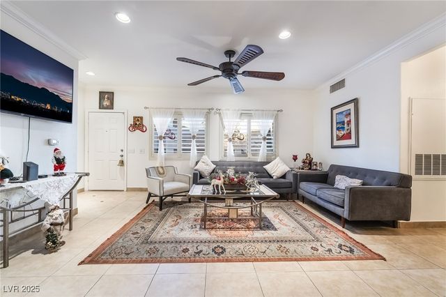 2100 Gravel Hill Street 103, Las Vegas, NV 89117