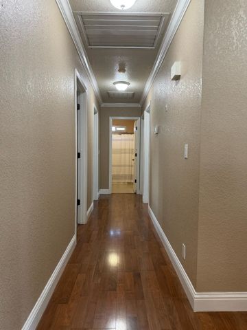 1375 Briarwood Ave, Escalon, CA 95320