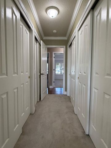 1375 Briarwood Ave, Escalon, CA 95320
