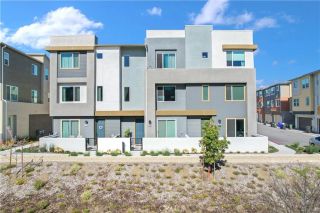 27582 Manzanita, Valencia, CA 91381