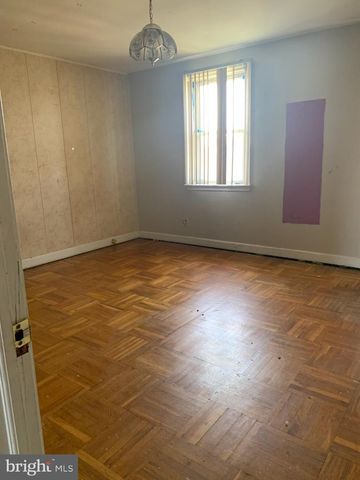 2021 GLENVIEW ST, Philadelphia, PA 19149