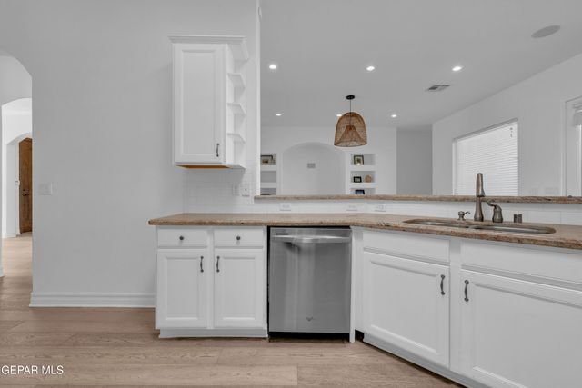 6247 FRANKLIN EAGLE Court, El Paso, TX 79912