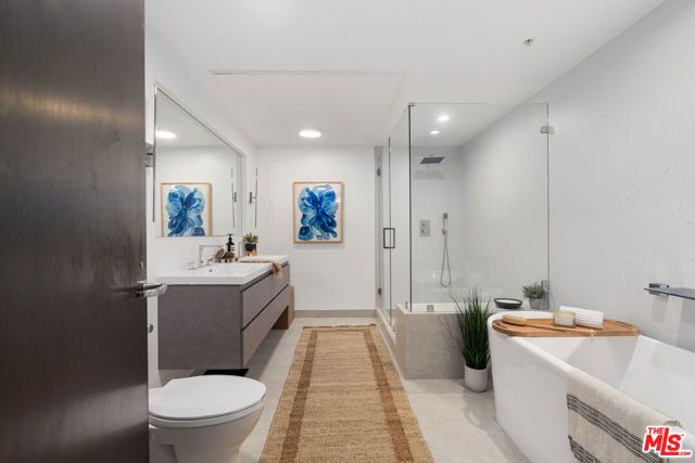 1046 Princeton Drive 105, Marina Del Rey, CA 90292