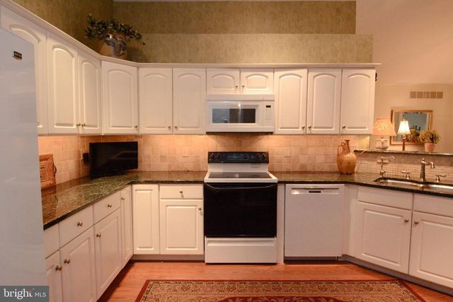 182 LIONS GATE CIR, Souderton, PA 18964