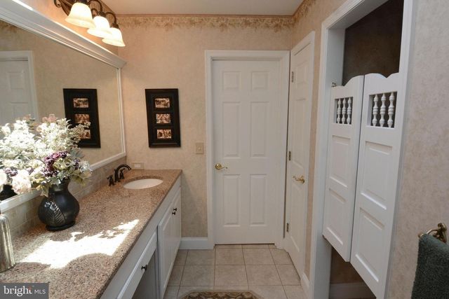 182 LIONS GATE CIR, Souderton, PA 18964