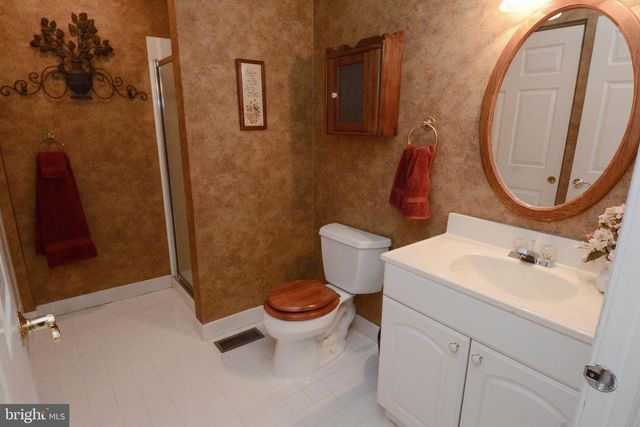 182 LIONS GATE CIR, Souderton, PA 18964