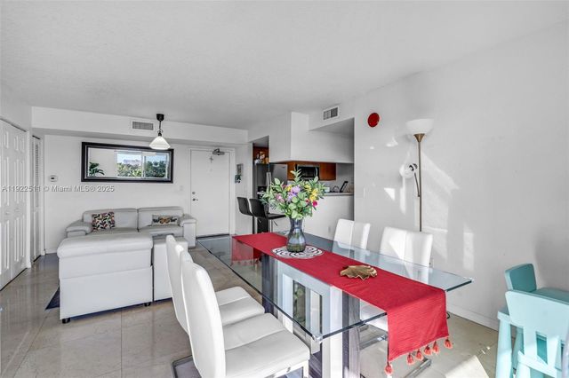 816 NW 11th St 607, Miami, FL 33136