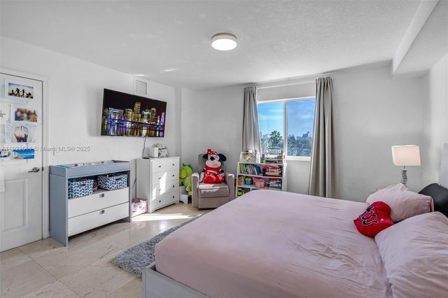 816 NW 11th St 607, Miami, FL 33136