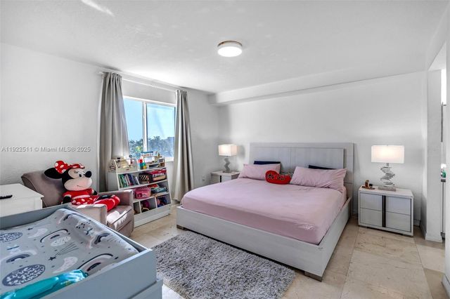 816 NW 11th St 607, Miami, FL 33136