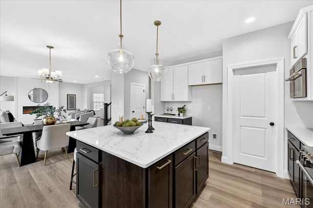 8019 Cotswald Trail, Cottleville, MO 63304