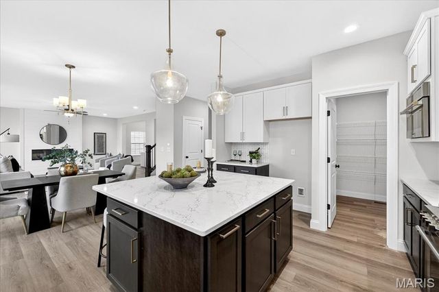 8019 Cotswald Trail, Cottleville, MO 63304