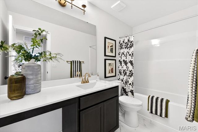 8019 Cotswald Trail, Cottleville, MO 63304