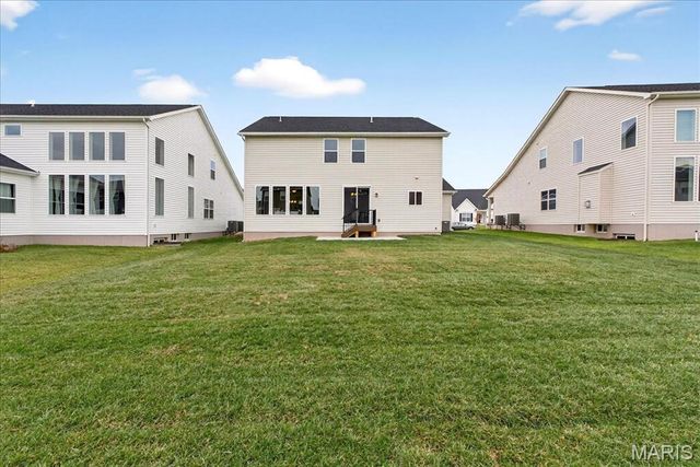 8019 Cotswald Trail, Cottleville, MO 63304