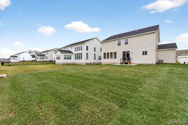8019 Cotswald Trail, Cottleville, MO 63304