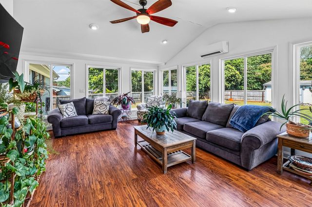 202 N Pine Lake Drive, Spartanburg, SC 29301
