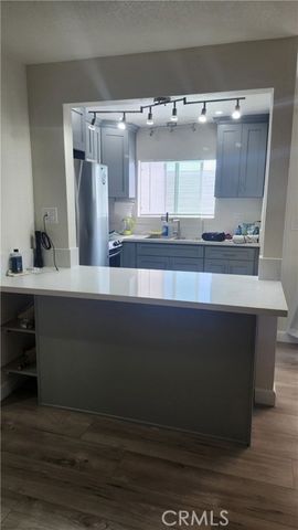 330 N Howard Street 212, Glendale, CA 91206