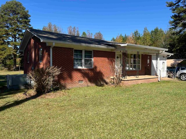 1555 226 HWY, Savannah, TN 38372