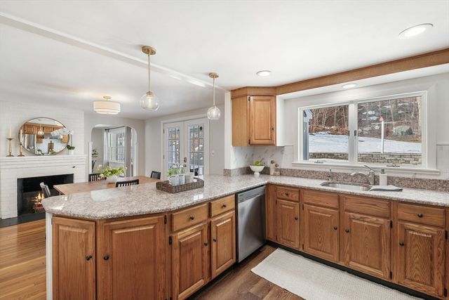 129 Greenwood St, Wakefield, MA 01880