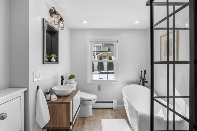 129 Greenwood St, Wakefield, MA 01880