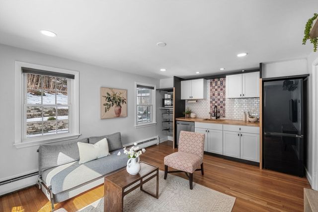 129 Greenwood St, Wakefield, MA 01880